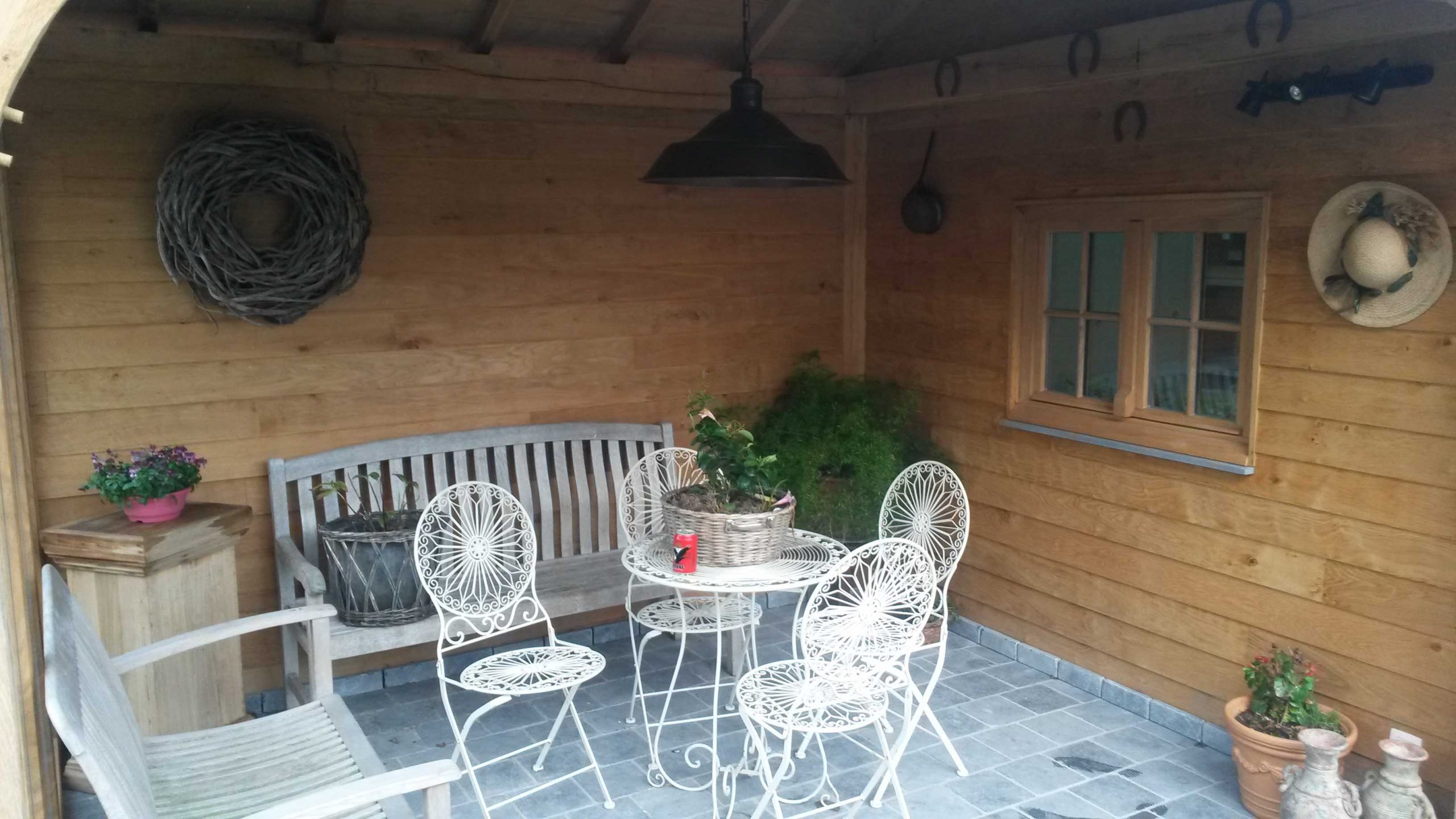 Tuinhuis met houten pergola op maat